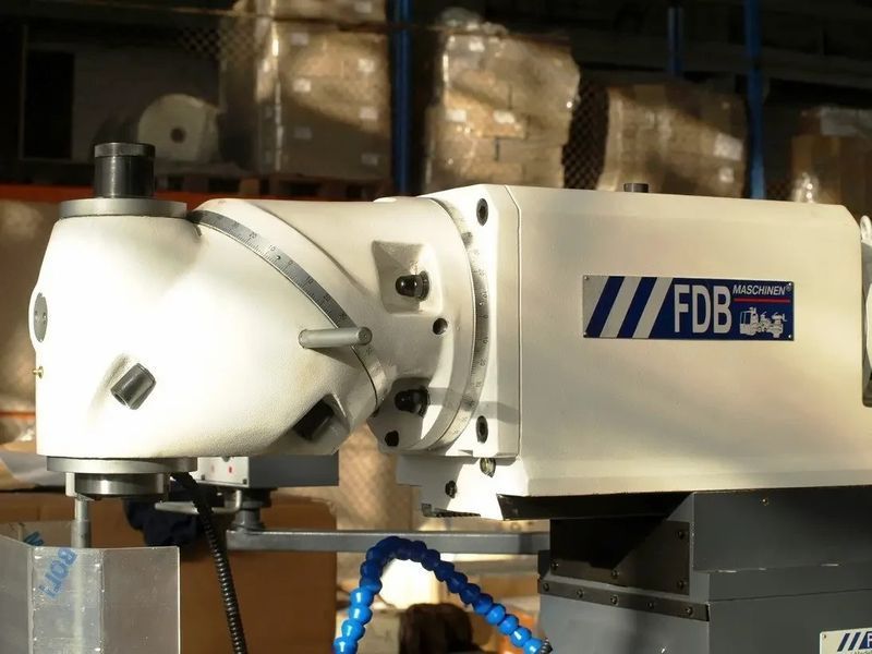 Фрезерний верстат металу FDB Maschinen UF100 (826305) 14-826305 фото