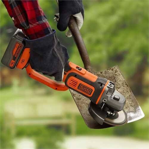 Аккумуляторная угловая шлифмашина BLACK+DECKER BCG720M1 35-BCG720M1 фото