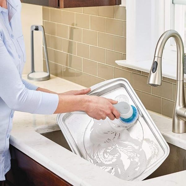 Электрощетка BLACK+DECKER BHPC110 35-BHPC110 фото
